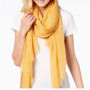 STEVE MADDEN YELLOW CRINKLE SCARF